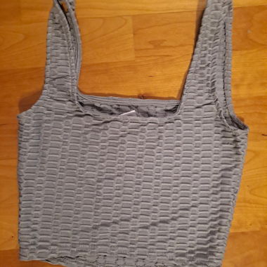 Top corto grigio testurizzato