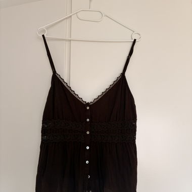 Zara Braunes Spitze-Cami-Top