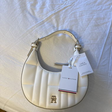 Small Tommy Hilfiger handbag new