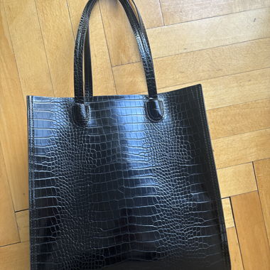 Borsa tote nera effetto coccodrillo
