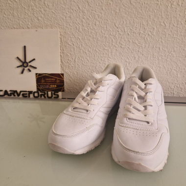 Baskets basses Vty blanches