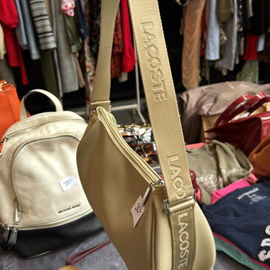 Sac bandouliere Lacoste beige