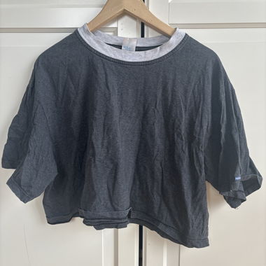Basic grey top