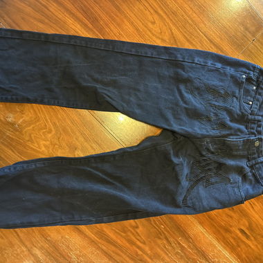 Jeans noirs avec broderie
