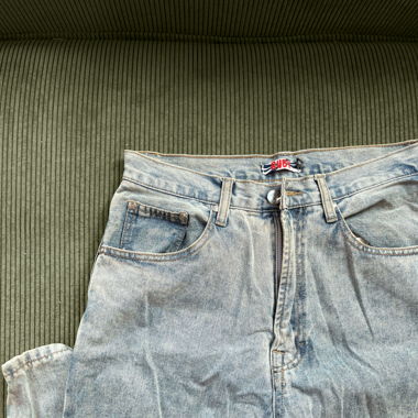Hellblaue Mom Jeans