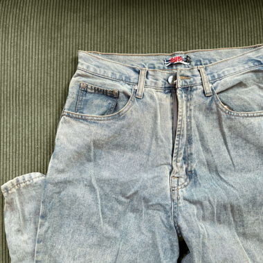 Hellblaue Mom Jeans