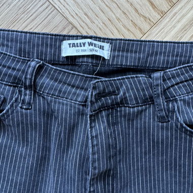 Jeans grigio a righe sottili