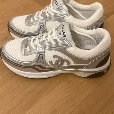 Baskets Chanel Runner Blanc/Argent