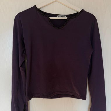 purple loongsleeve top