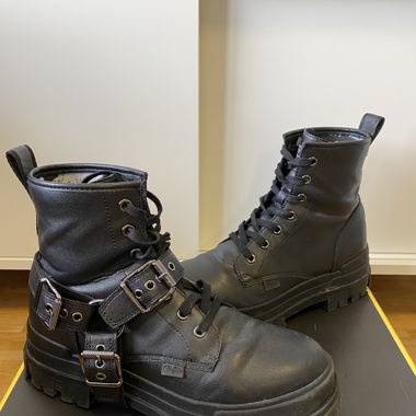 Buffalo Aspha Biker Plateaustiefel
