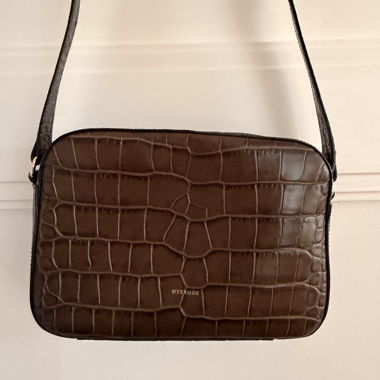 Brown cow leather crossbody bag