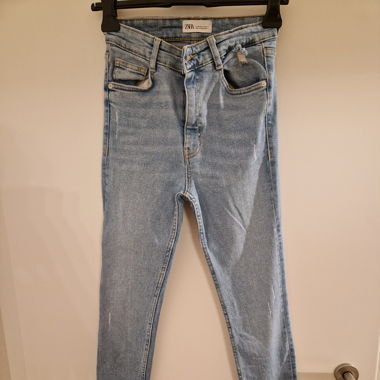 Hight-waist Jeans hellblau