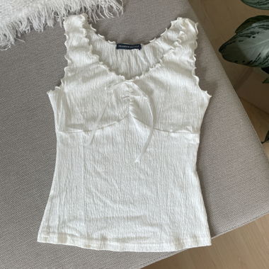 Cute White Top with Bow