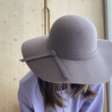Lila floppy Wollhut
