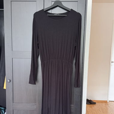 Kleider mit Taillenbund (verschiedene Farben)