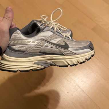 NIKE Initiator Grösse 44
