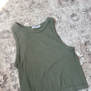 Olives crop top 