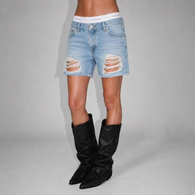 Shorts en jean déchiré