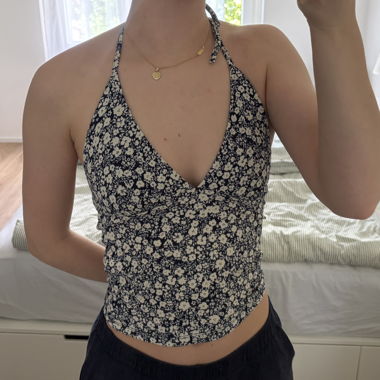 PULL&BEAR Floral Neck Holder Top