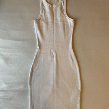 Vestito bianco aderente