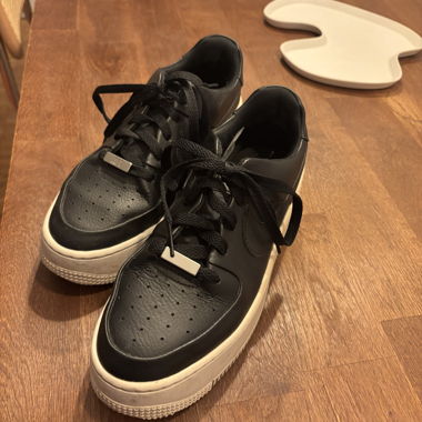 Nike Air Force 1 - Black