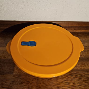 Assiette Tupperware compartimentée