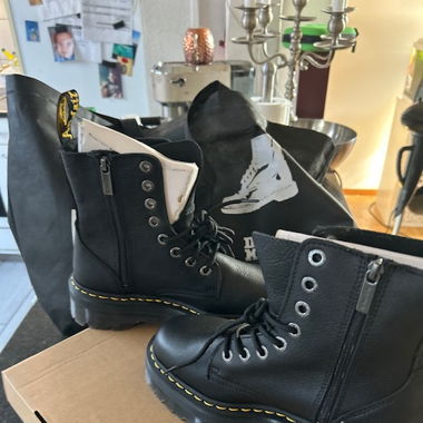 Dr Martens Boots Jadon III black size 41