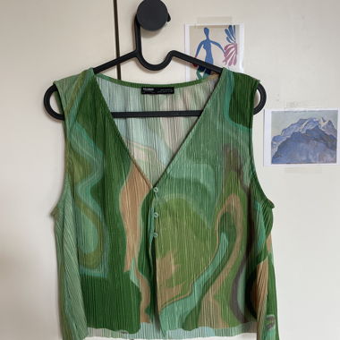 graphic summer top
