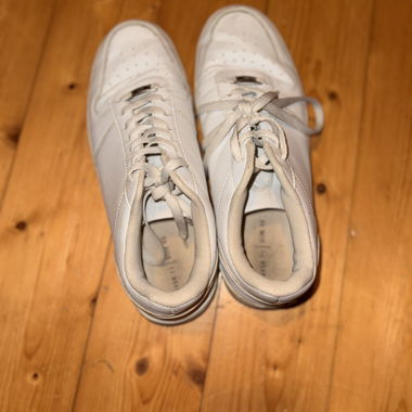 Scarpe bianche taglia 43