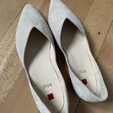 Ballerines Högl à pointe en daim, beige