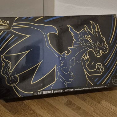 Cofanetto Pokémon Ultra-Premium Mega-Charizard X EX
