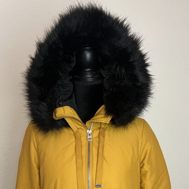 Zara Jacke