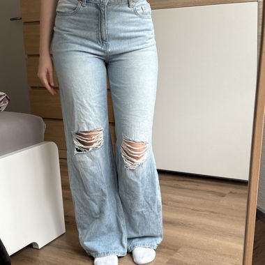 Jeans Strappati Blu Chiaro