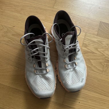 ON- shoes 