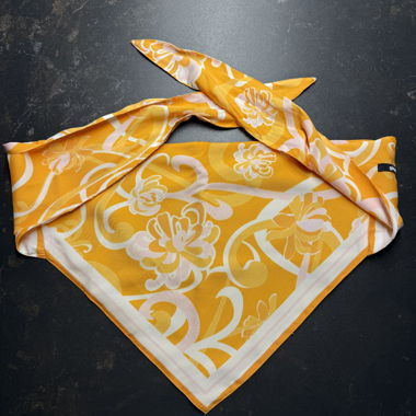 Foulard / crop top Gina Tricot