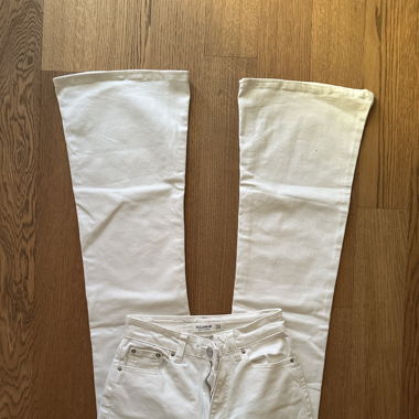 White bootcut jeans