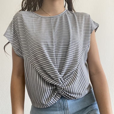 grey top