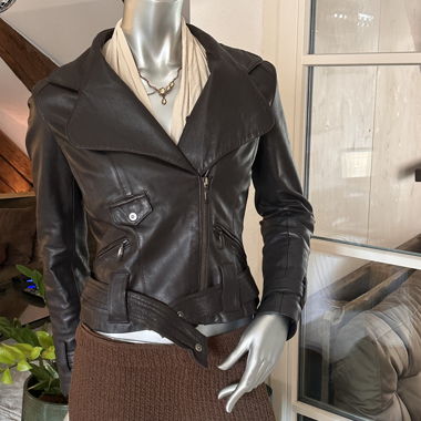 VINTAGE LEATHER JACKET