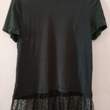 Black T-shirt with tulle