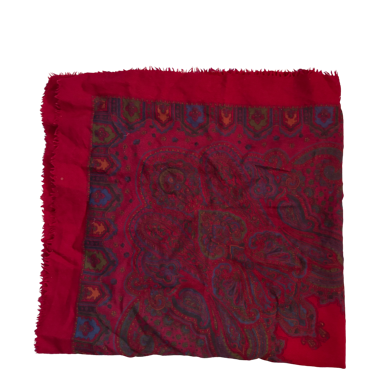 Roter Schal
