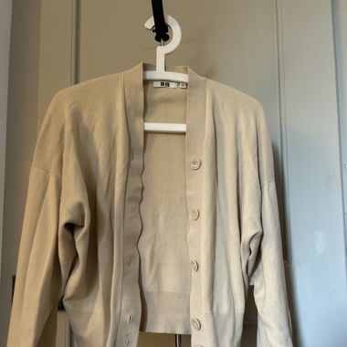Uniqlo cardigan