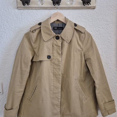 Kurzer Trenchcoat
