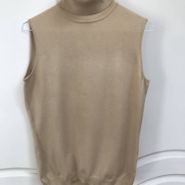 Ärmelloser Rollkragenpullover