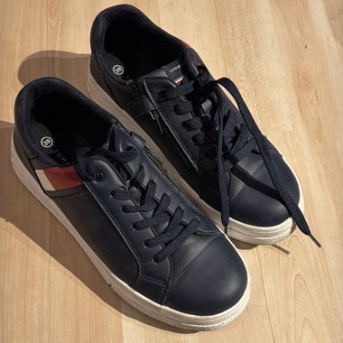Baskets Tommy Hilfiger taille 39