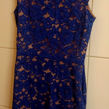 Belle robe de fête, comme neuve
