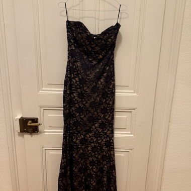 Robe de soirée en dentelle