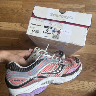 Chaussures de course Saucony Omni 9