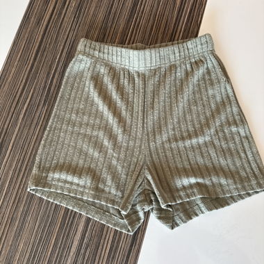 Slimfit Shorts olive green
