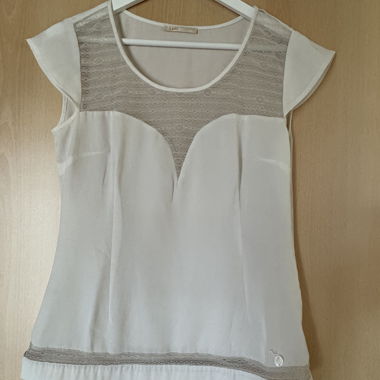 White blouse with lace