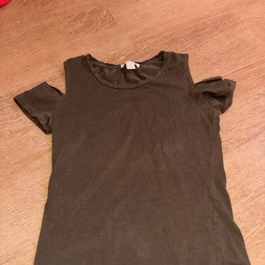 Grünes T-Shirt 